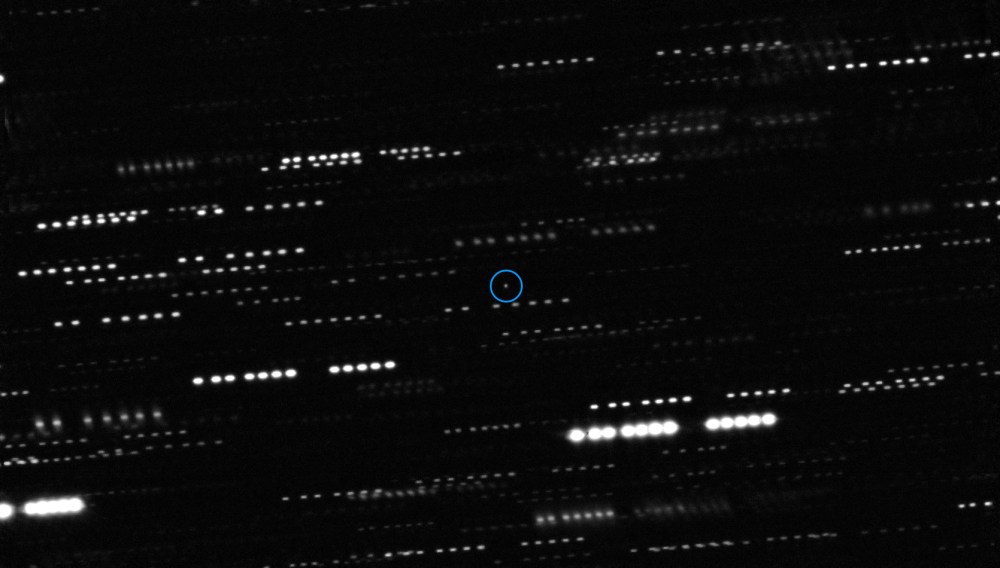 Combined deep image of `Oumuamua from the VLT and other telescop